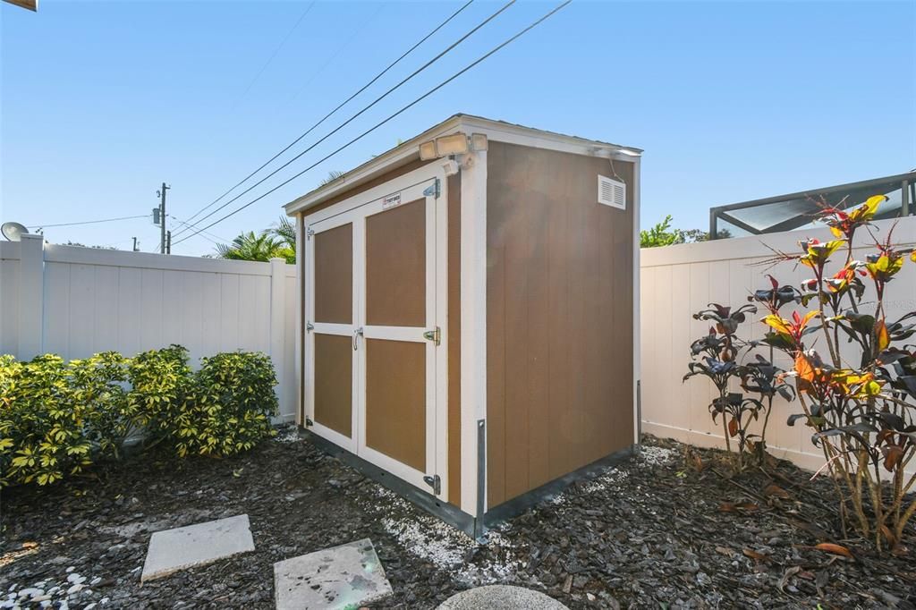 For Rent: $4,000 (3 beds, 2 baths, 2056 Square Feet)