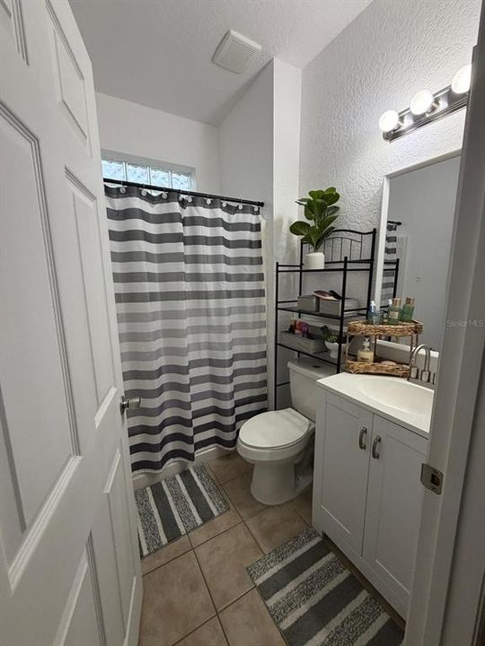 For Sale: $160,000 (2 beds, 2 baths, 812 Square Feet)