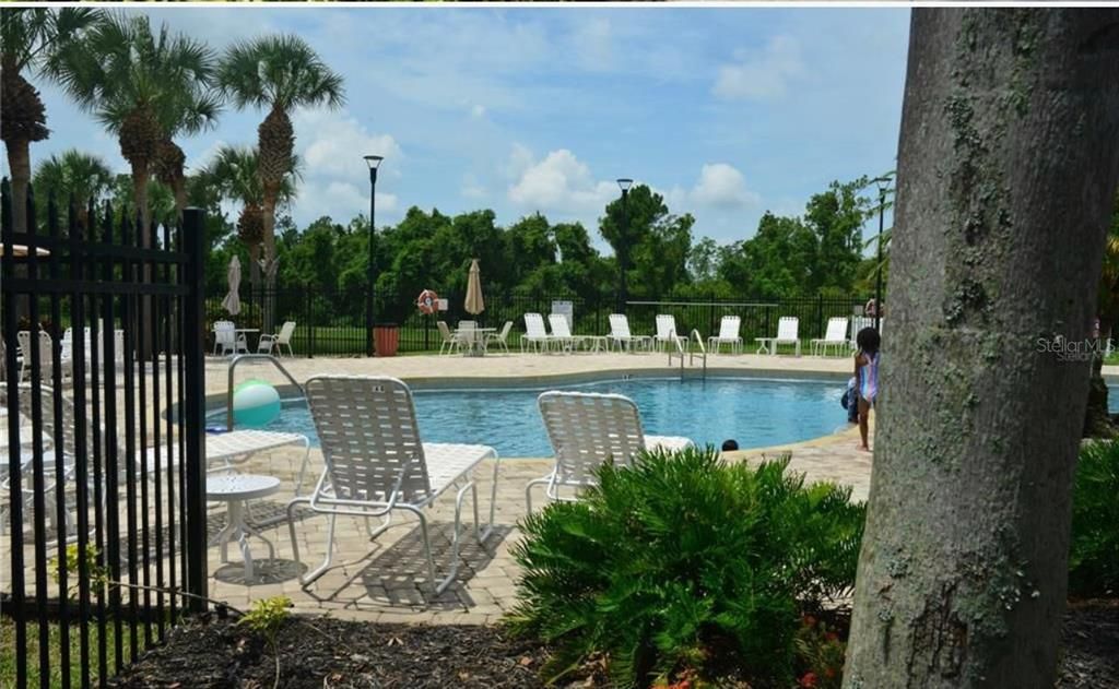 For Sale: $160,000 (2 beds, 2 baths, 812 Square Feet)