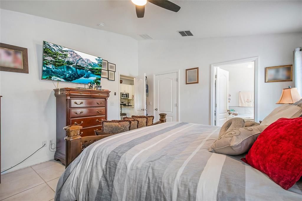 En Venta: $380,000 (3 camas, 2 baños, 1832 Pies cuadrados)