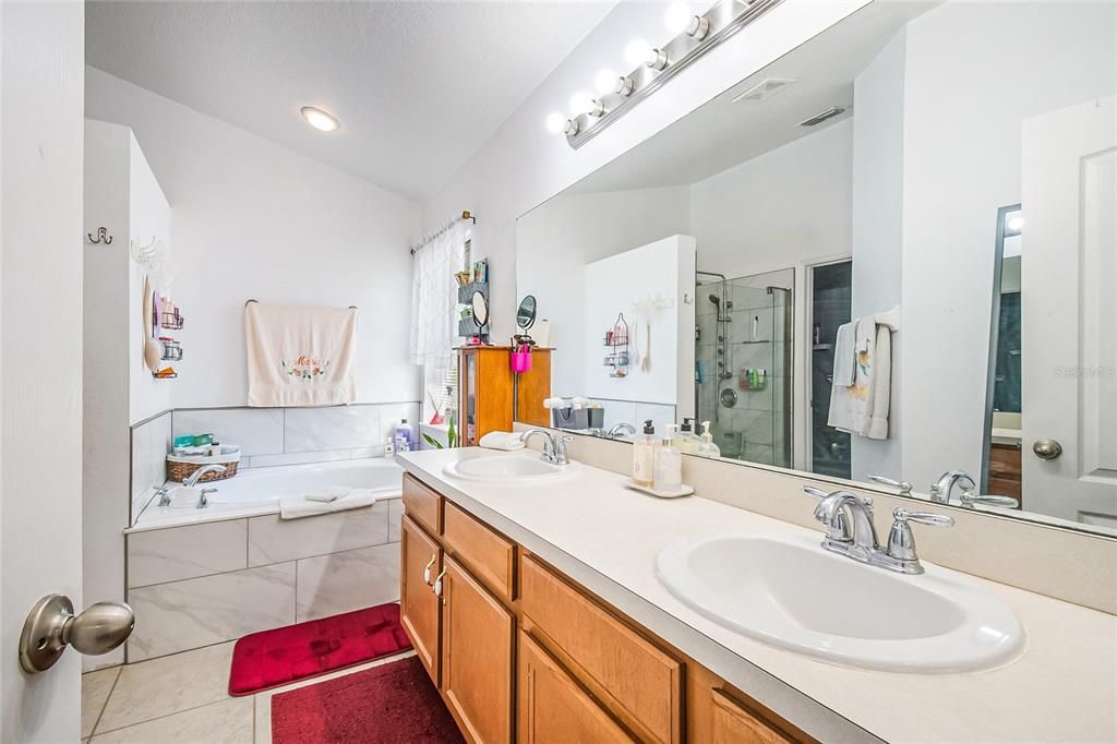 En Venta: $380,000 (3 camas, 2 baños, 1832 Pies cuadrados)