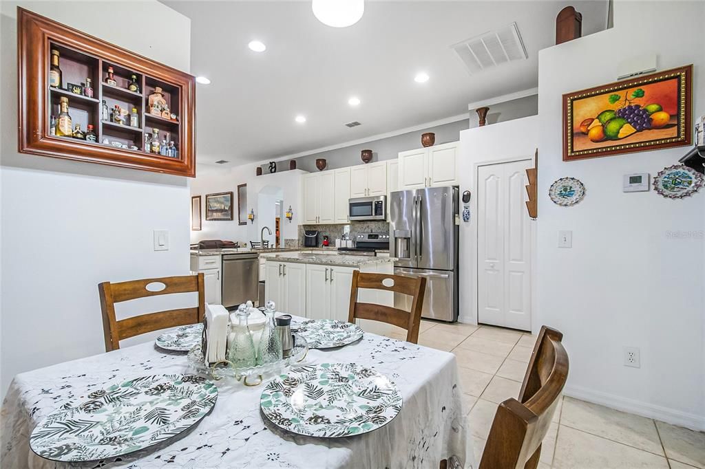 En Venta: $380,000 (3 camas, 2 baños, 1832 Pies cuadrados)