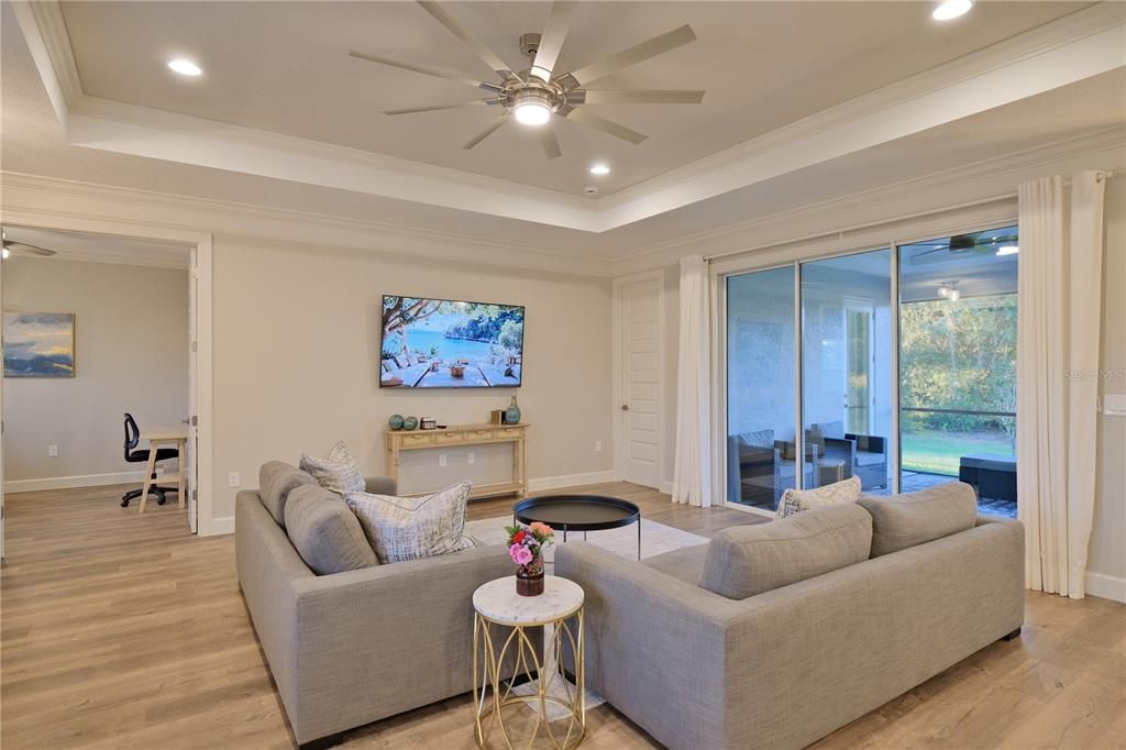 For Sale: $380,000 (3 beds, 2 baths, 1778 Square Feet)