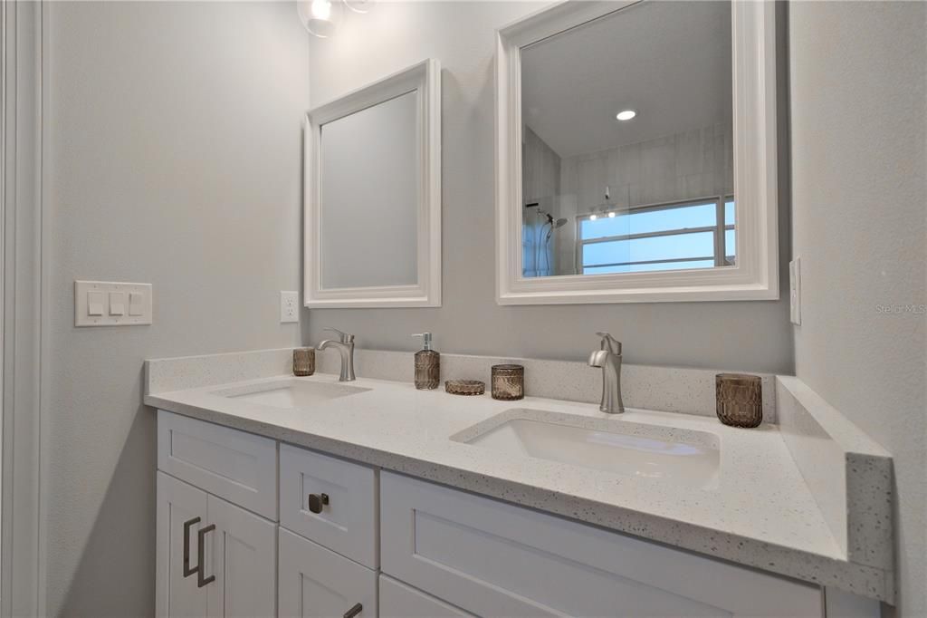 For Sale: $380,000 (3 beds, 2 baths, 1778 Square Feet)