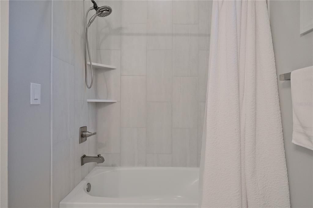 For Sale: $380,000 (3 beds, 2 baths, 1778 Square Feet)