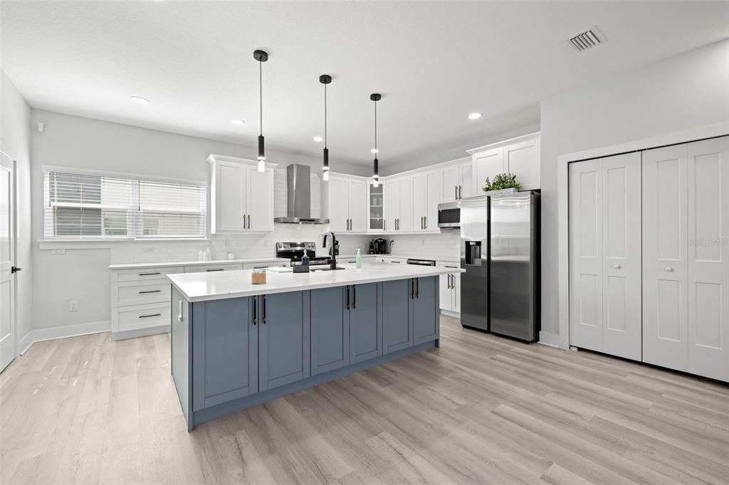 For Sale: $675,000 (4 beds, 3 baths, 2038 Square Feet)