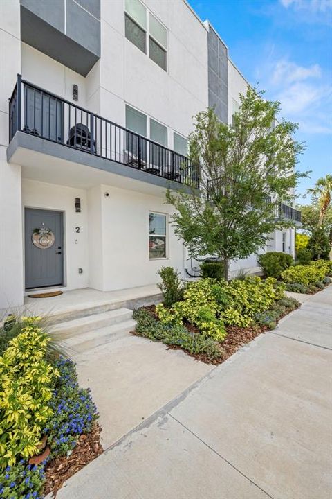 For Sale: $675,000 (4 beds, 3 baths, 2038 Square Feet)