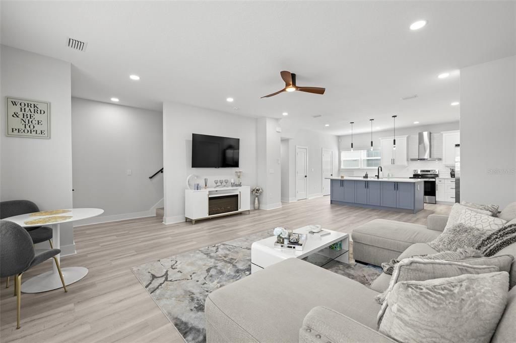 For Sale: $675,000 (4 beds, 3 baths, 2038 Square Feet)