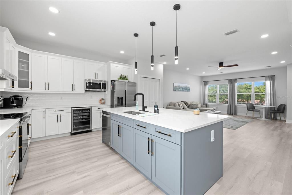 For Sale: $675,000 (4 beds, 3 baths, 2038 Square Feet)