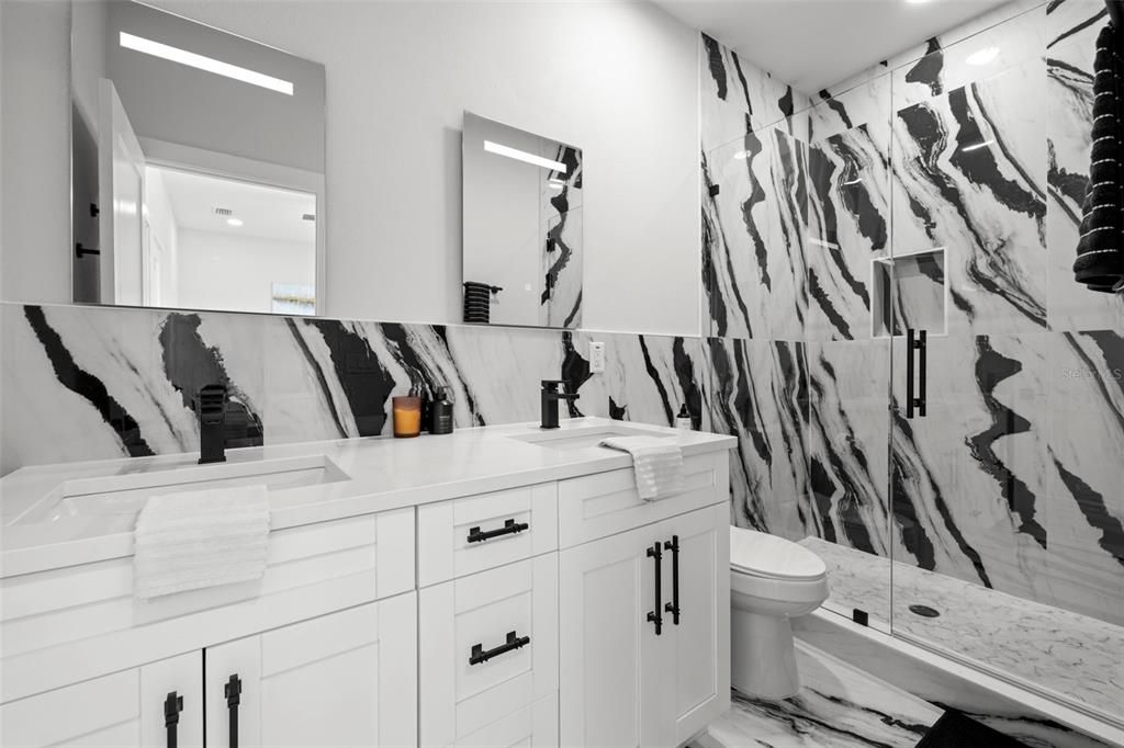 For Sale: $675,000 (4 beds, 3 baths, 2038 Square Feet)