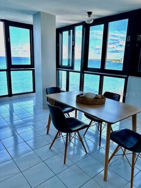 На продажу: $430,000 (2 спален, 1 ванн, 750 Квадратных фут)