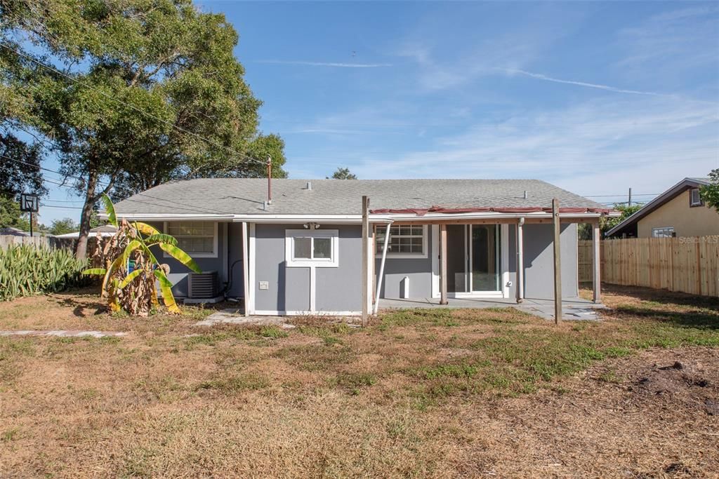 En Renta: $2,250 (3 camas, 2 baños, 960 Pies cuadrados)