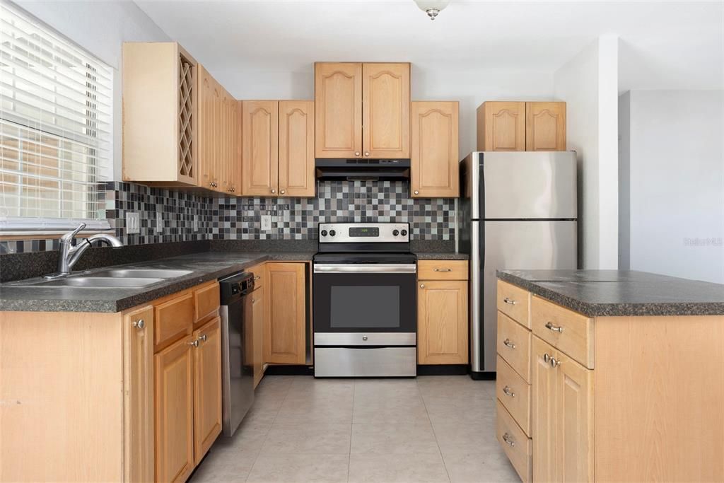 En Renta: $2,250 (3 camas, 2 baños, 960 Pies cuadrados)