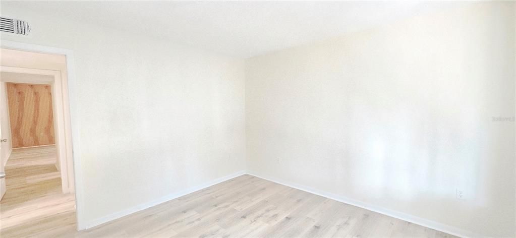 For Sale: $280,000 (3 beds, 2 baths, 1375 Square Feet)