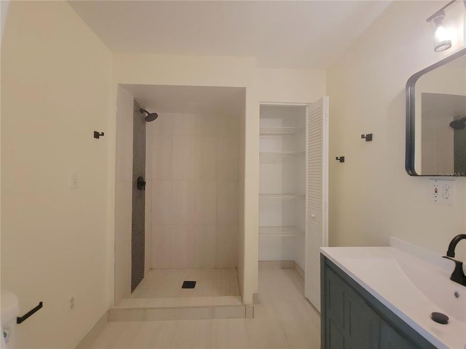 For Sale: $280,000 (3 beds, 2 baths, 1375 Square Feet)