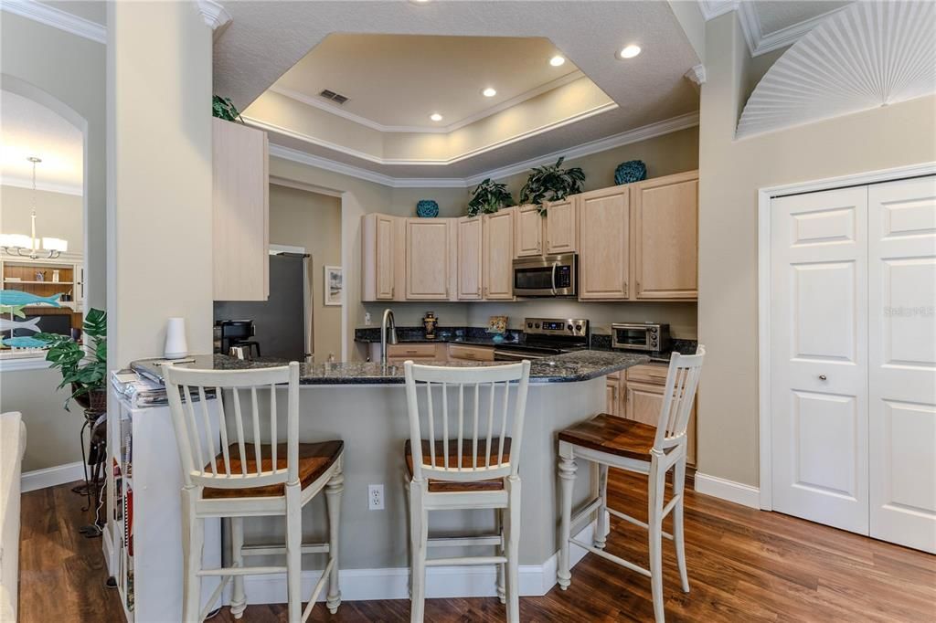 待售: $420,000 (4 贝兹, 3 浴室, 2290 平方英尺)