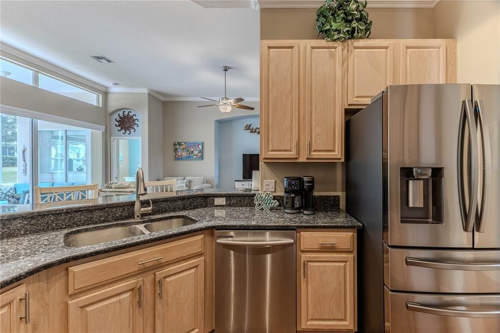 待售: $420,000 (4 贝兹, 3 浴室, 2290 平方英尺)