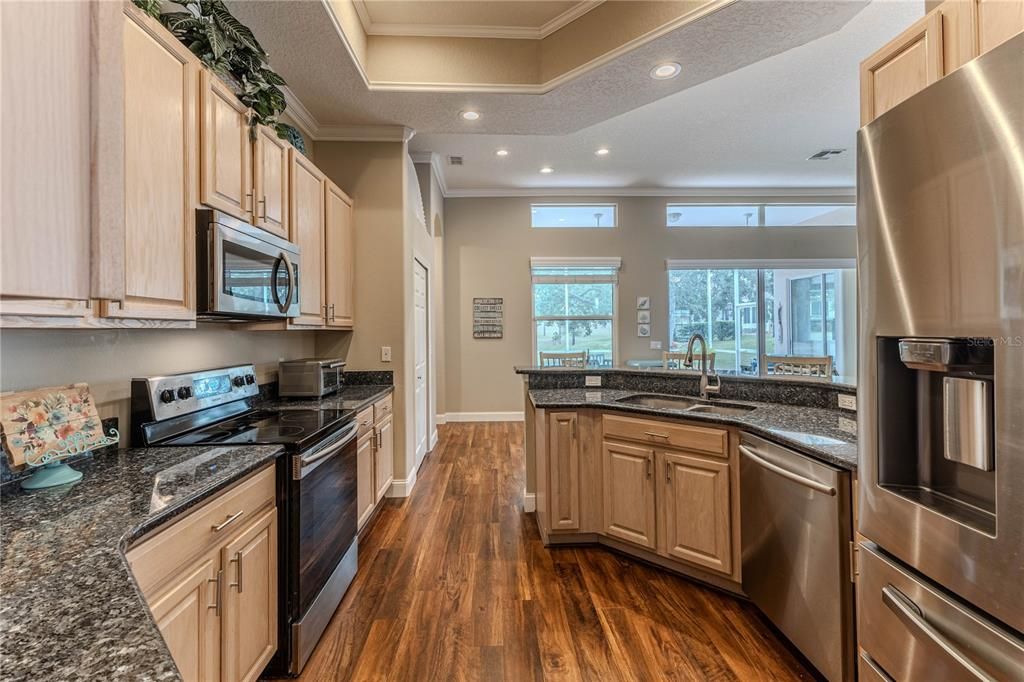 待售: $420,000 (4 贝兹, 3 浴室, 2290 平方英尺)