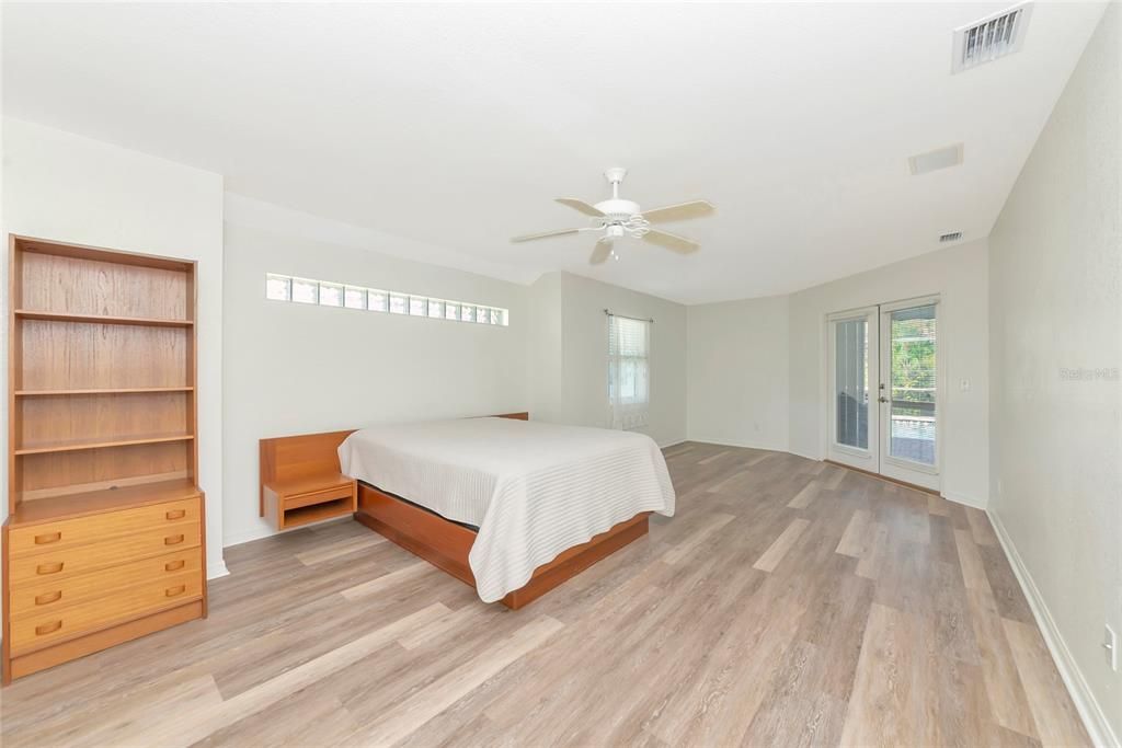 For Sale: $799,900 (4 beds, 3 baths, 3070 Square Feet)