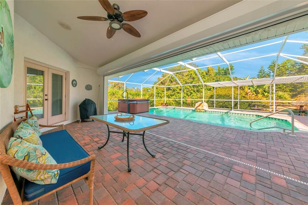 For Sale: $799,900 (4 beds, 3 baths, 3070 Square Feet)