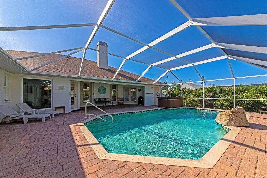 For Sale: $799,900 (4 beds, 3 baths, 3070 Square Feet)