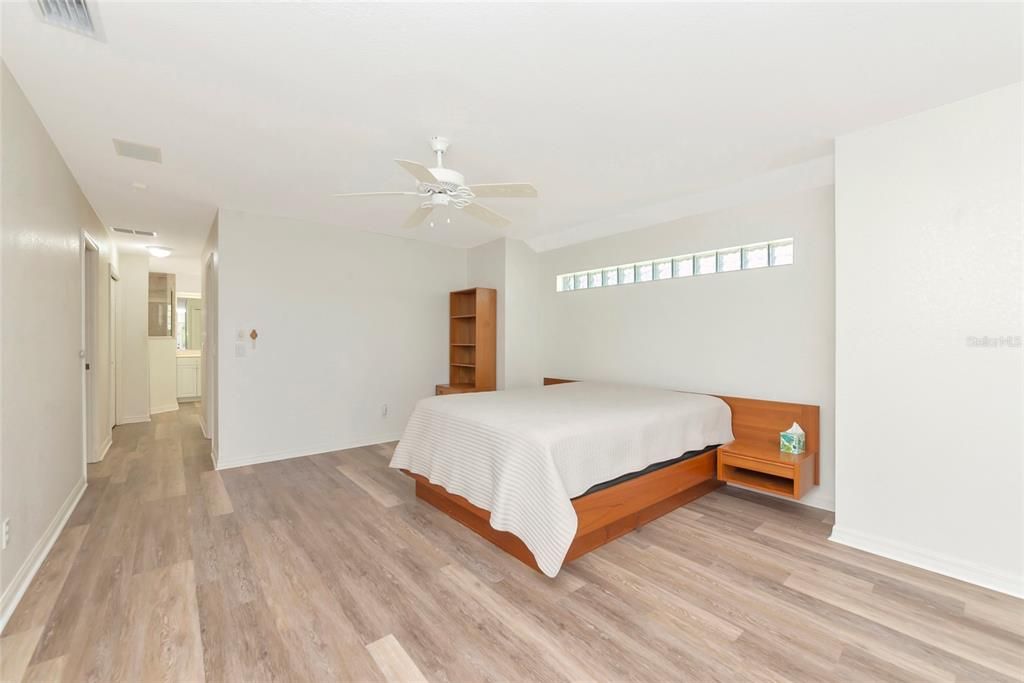 For Sale: $799,900 (4 beds, 3 baths, 3070 Square Feet)