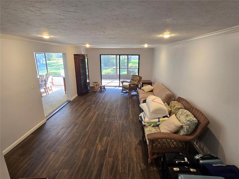 For Rent: $2,500 (3 beds, 2 baths, 2004 Square Feet)