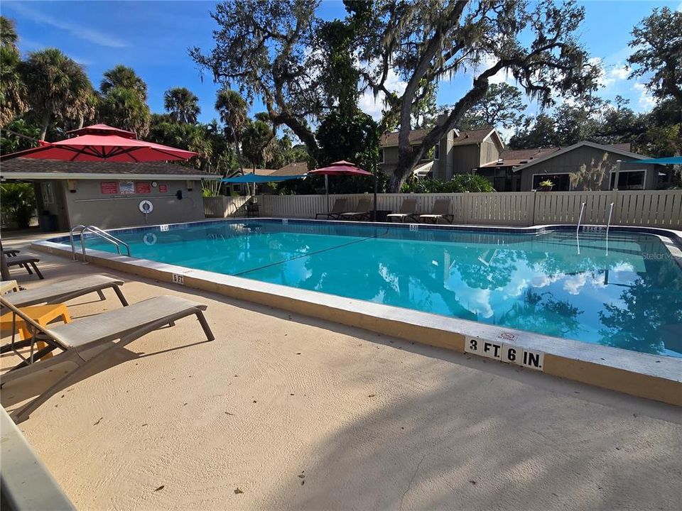 For Rent: $2,500 (3 beds, 2 baths, 2004 Square Feet)