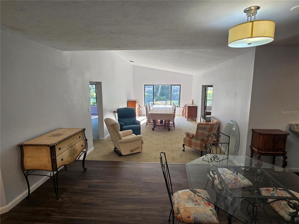 For Rent: $2,500 (3 beds, 2 baths, 2004 Square Feet)