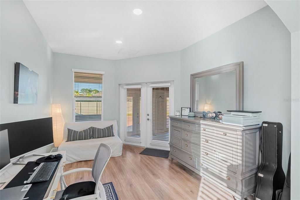 For Sale: $650,000 (4 beds, 3 baths, 2556 Square Feet)