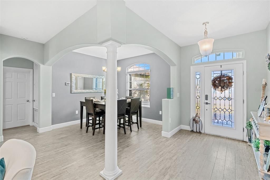 For Sale: $650,000 (4 beds, 3 baths, 2556 Square Feet)