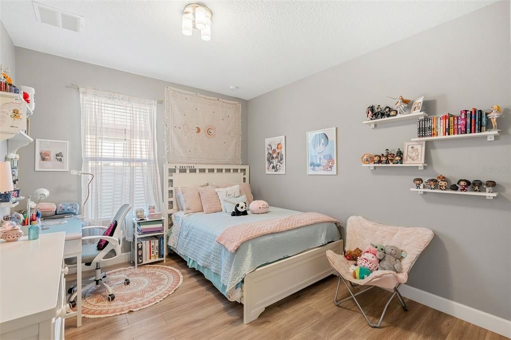 For Sale: $650,000 (4 beds, 3 baths, 2556 Square Feet)