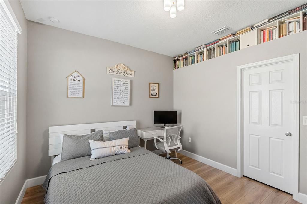 For Sale: $650,000 (4 beds, 3 baths, 2556 Square Feet)