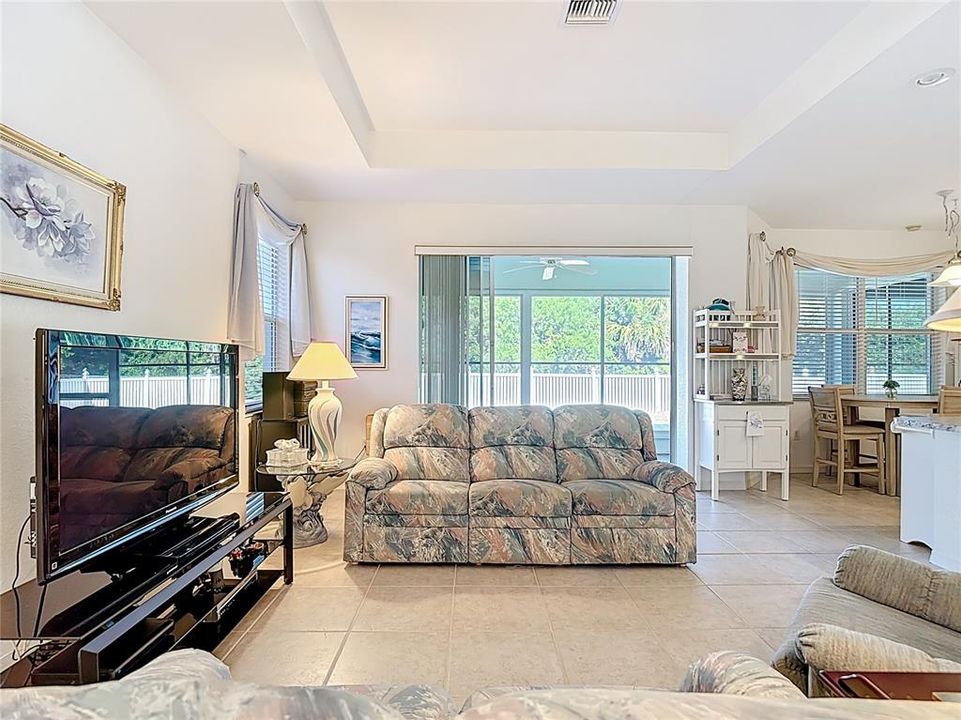 For Sale: $335,000 (3 beds, 2 baths, 1716 Square Feet)