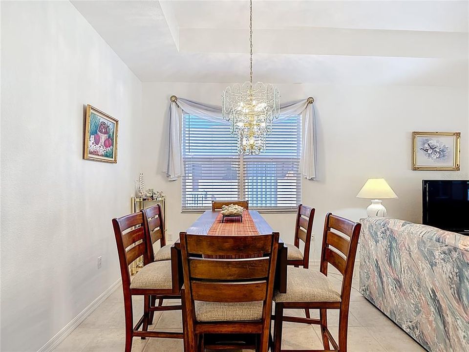 For Sale: $335,000 (3 beds, 2 baths, 1716 Square Feet)