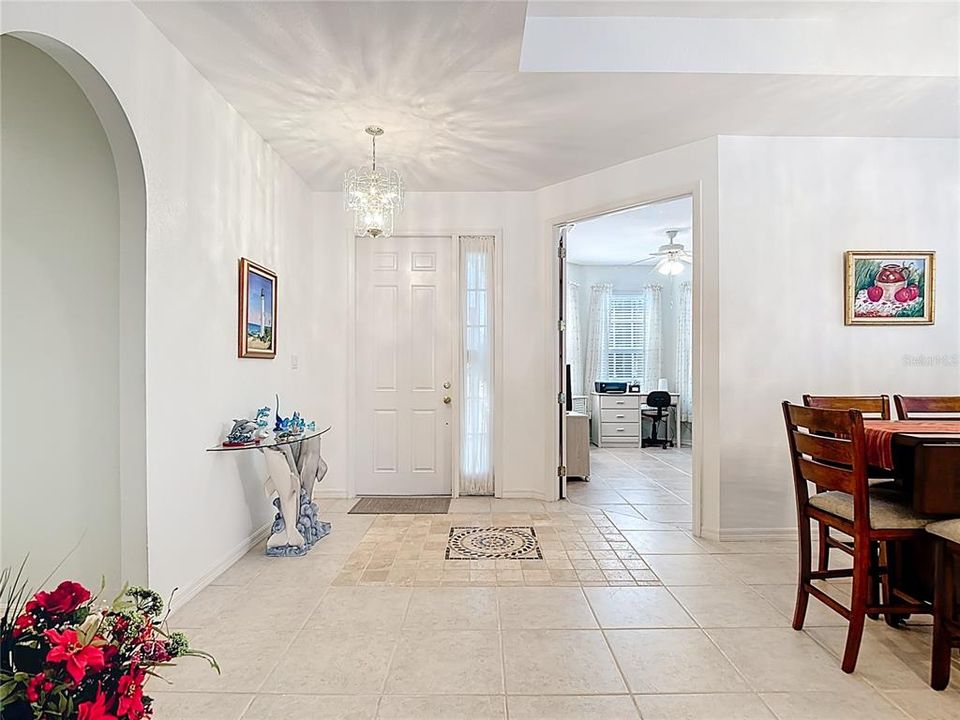 For Sale: $335,000 (3 beds, 2 baths, 1716 Square Feet)