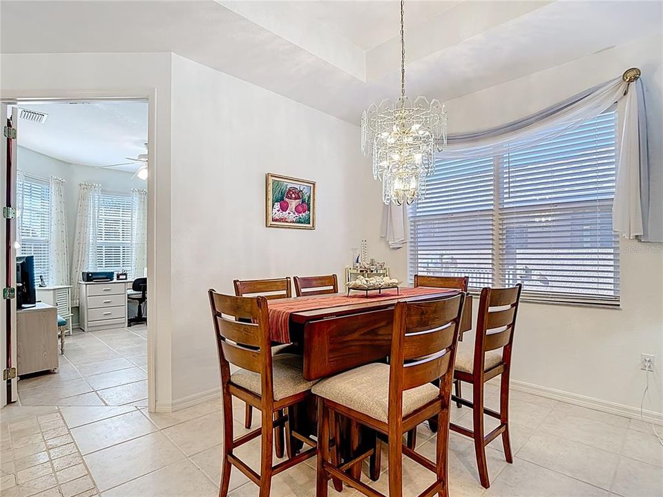 For Sale: $335,000 (3 beds, 2 baths, 1716 Square Feet)