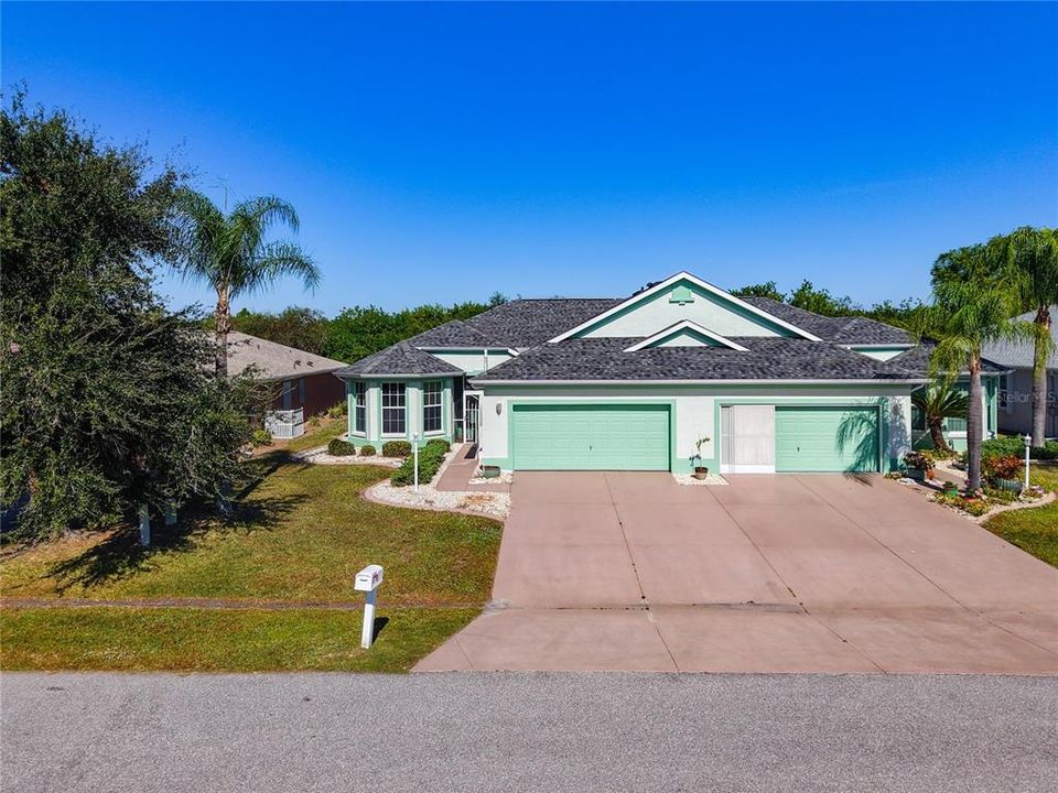 For Sale: $335,000 (3 beds, 2 baths, 1716 Square Feet)