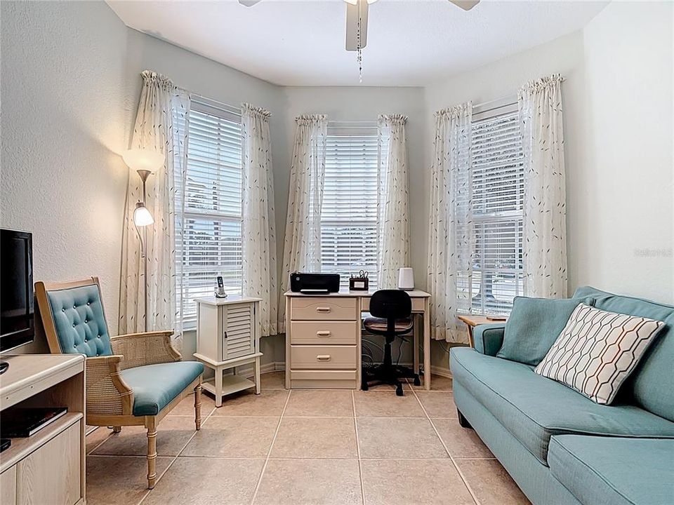 For Sale: $335,000 (3 beds, 2 baths, 1716 Square Feet)