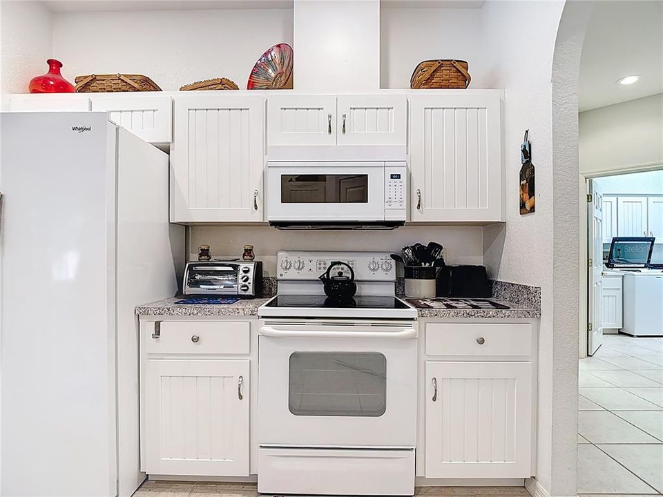 For Sale: $335,000 (3 beds, 2 baths, 1716 Square Feet)