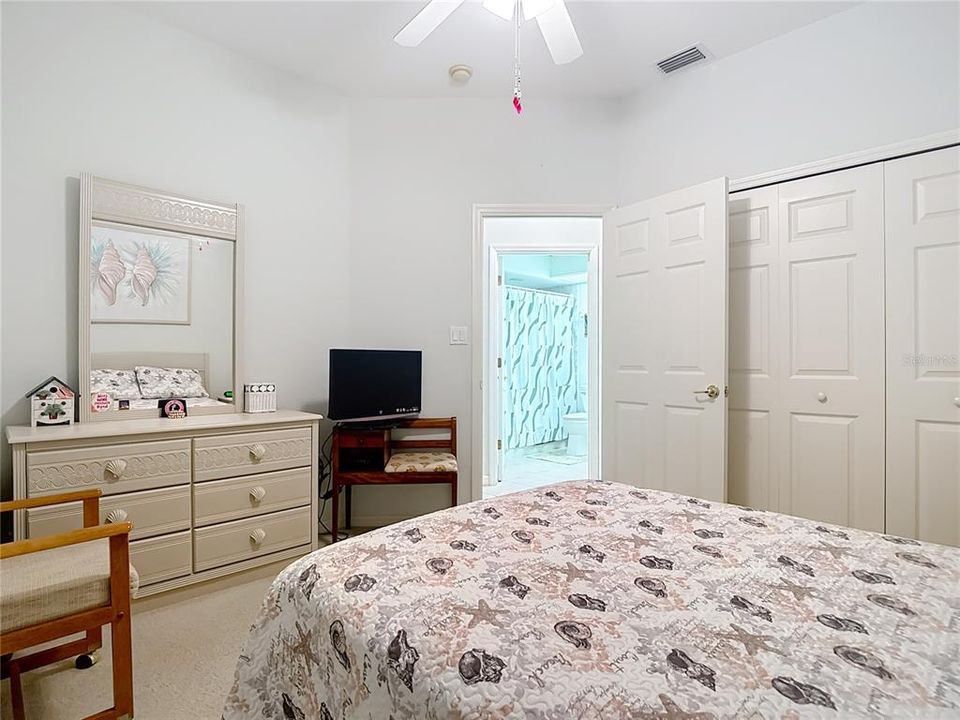 For Sale: $335,000 (3 beds, 2 baths, 1716 Square Feet)