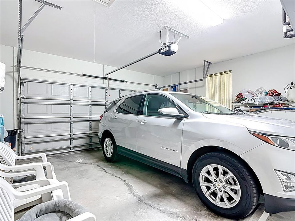 For Sale: $335,000 (3 beds, 2 baths, 1716 Square Feet)