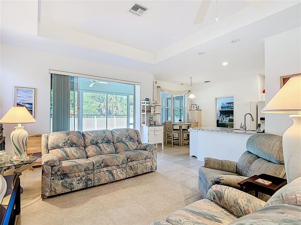 For Sale: $335,000 (3 beds, 2 baths, 1716 Square Feet)