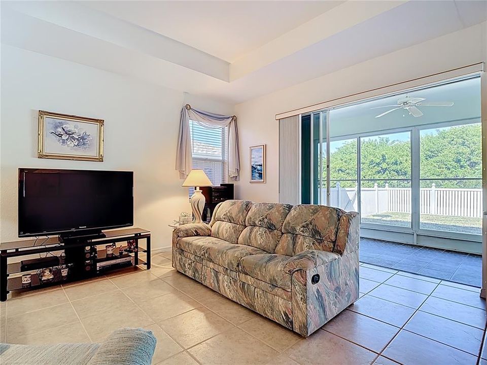 For Sale: $335,000 (3 beds, 2 baths, 1716 Square Feet)
