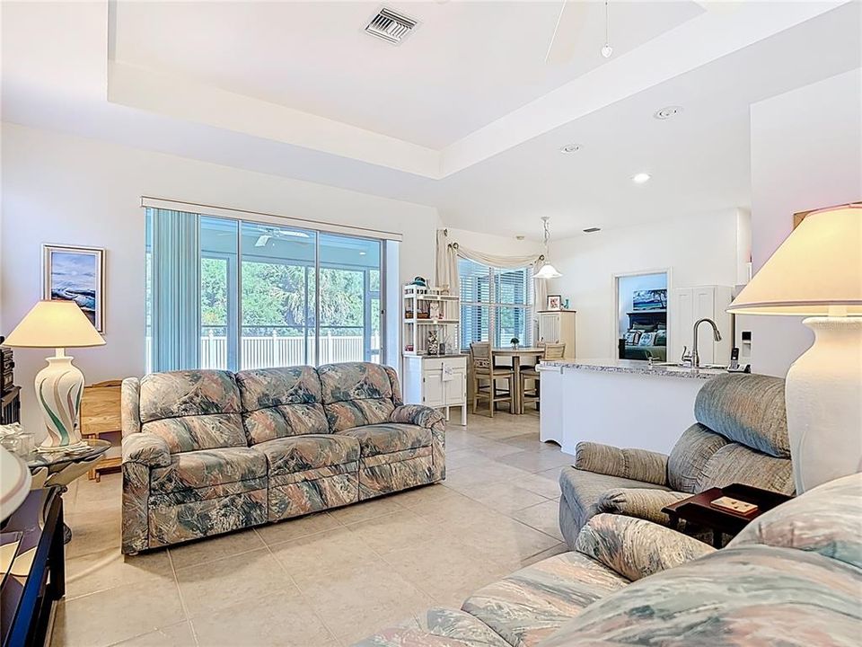 For Sale: $335,000 (3 beds, 2 baths, 1716 Square Feet)