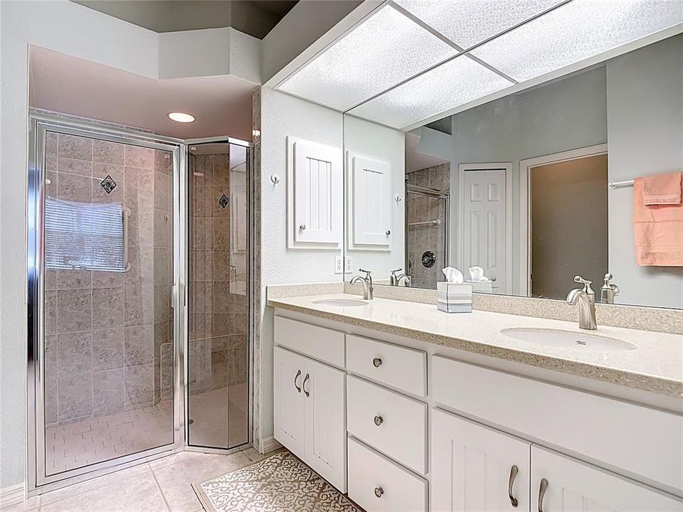 For Sale: $335,000 (3 beds, 2 baths, 1716 Square Feet)