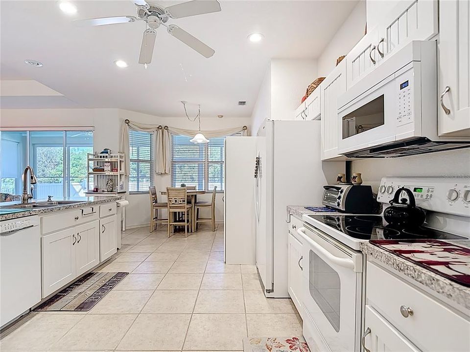 For Sale: $335,000 (3 beds, 2 baths, 1716 Square Feet)