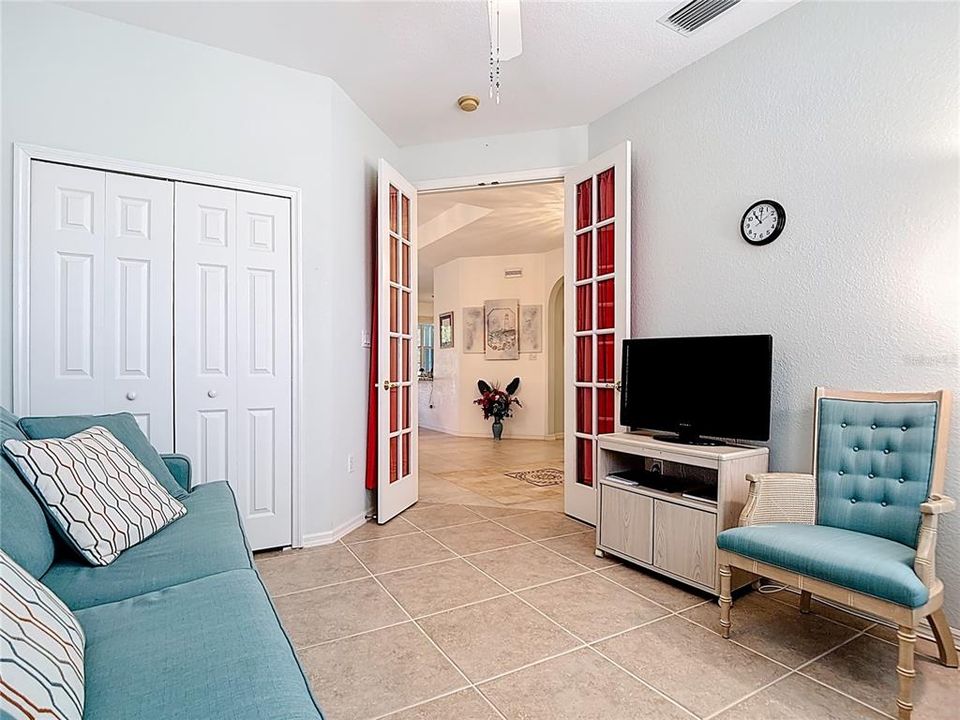 For Sale: $335,000 (3 beds, 2 baths, 1716 Square Feet)