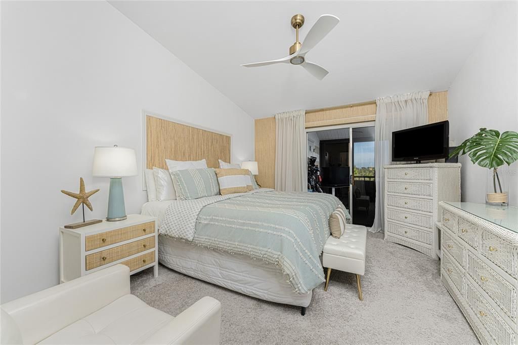 待售: $249,900 (2 贝兹, 2 浴室, 1092 平方英尺)