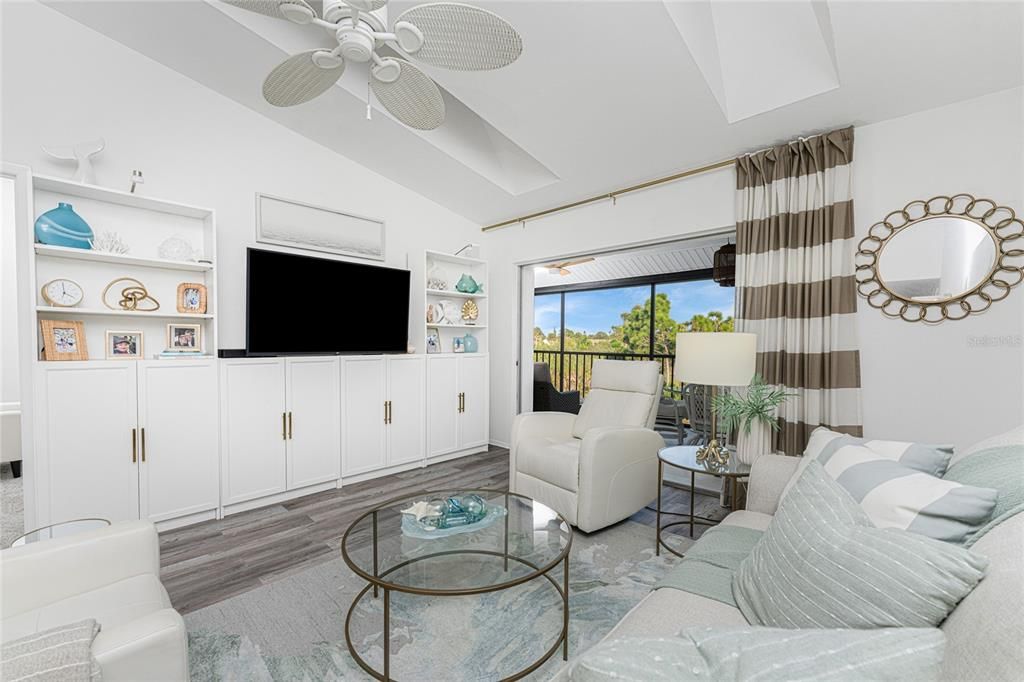 待售: $249,900 (2 贝兹, 2 浴室, 1092 平方英尺)